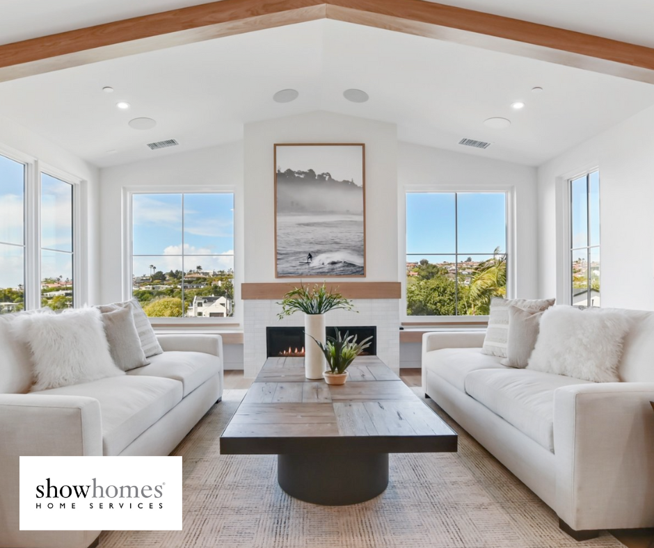 HOW HOME STAGING AND HOME UPDATING ENHANCE ONLINE APPEAL