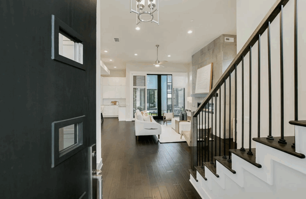 The 8 Second Rule: How Home Buyers Form First Impressions