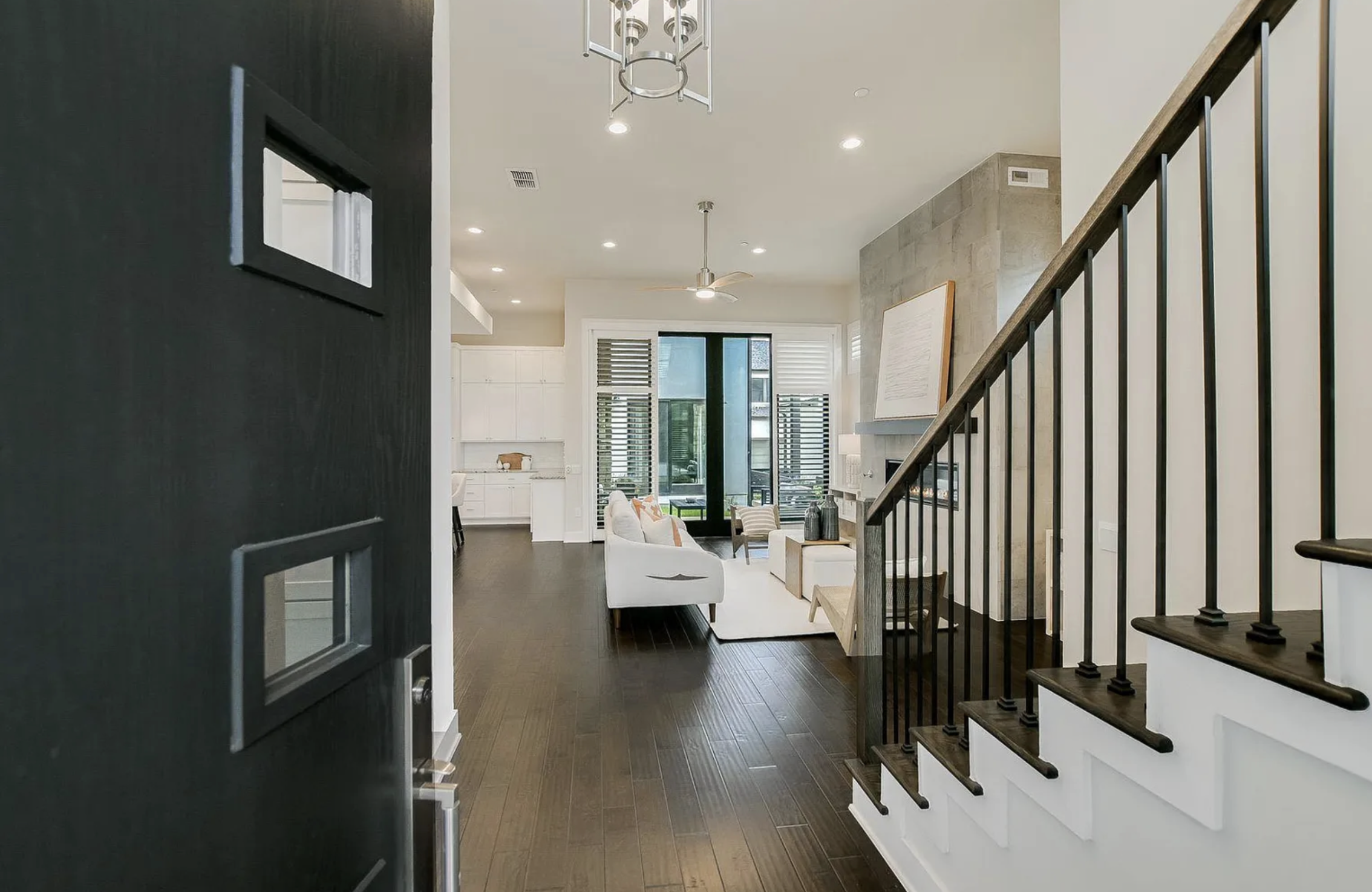 The 8 Second Rule: How Home Buyers Form First Impressions