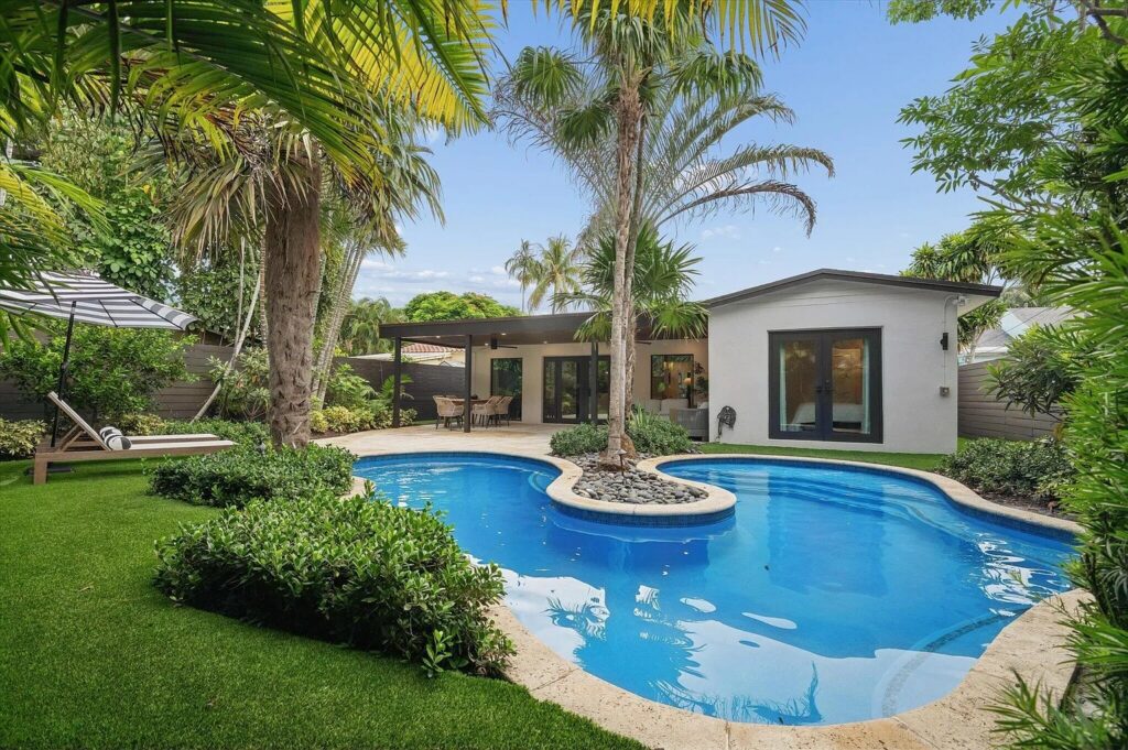 From Vacant to Under Contract in Two Weeks: A Victoria Park Staging Case Study